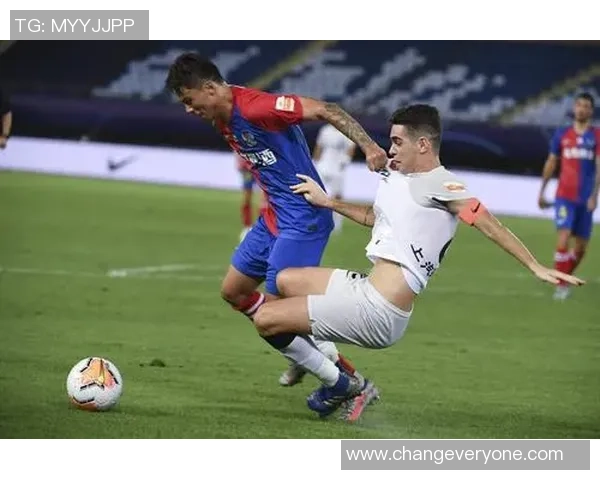 赛后分析:上海足球队与西安足球队的战术意识与表现对比探讨 赛后分析:上海足球队与西安足球队的战术意识与表现对比探讨