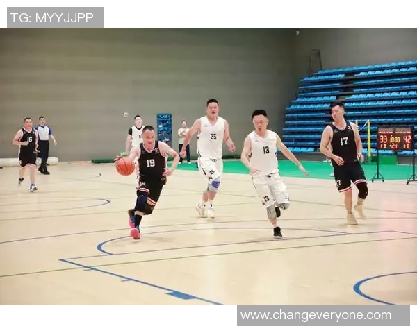 重庆篮球队灵活性深度解析与其他球队的对比分析