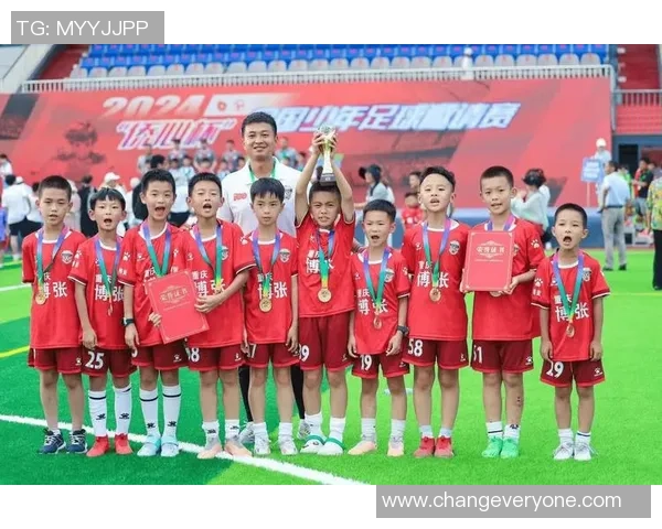 重庆足球队荣登足球节奏排行榜首位引领全国足球新风潮 重庆足球队荣登足球节奏排行榜首位引领全国足球新风潮