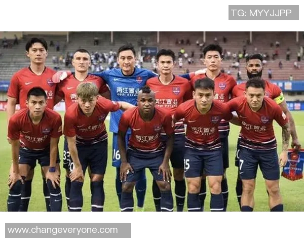 重庆足球队心理素质强劲跻身全国前四名展现出色竞技状态