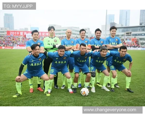 17年足球明星赛精彩回顾与球星风采展现的盛大盛典 17年足球明星赛精彩回顾与球星风采展现的盛大盛典