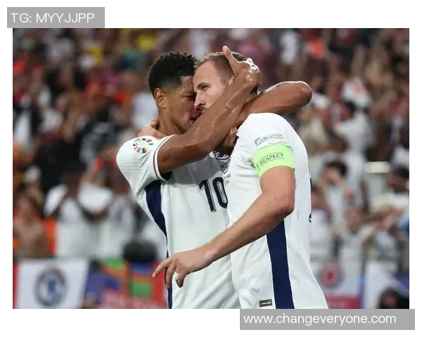 西班牙足球明星身着西装的时尚风采与魅力展示 西班牙足球明星身着西装的时尚风采与魅力展示