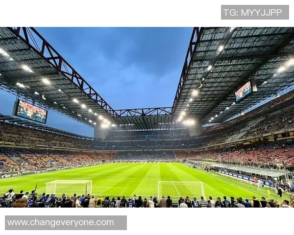 戚姓足球明星的辉煌历程与成就揭秘,探索他们在绿茵场上的传奇故事 戚姓足球明星的辉煌历程与成就揭秘,探索他们在绿茵场上的传奇故事